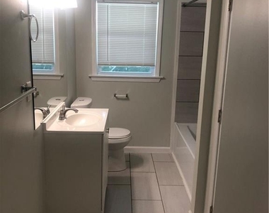 700 Lynn Circle Sw - Photo Thumbnail 12