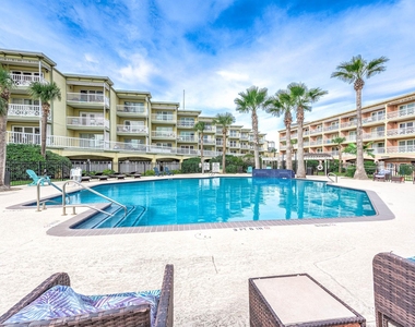 6300 Seawall Boulevard - Photo Thumbnail 13