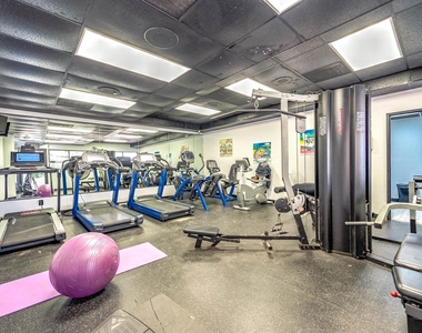 6300 Seawall Boulevard - Photo Thumbnail 15