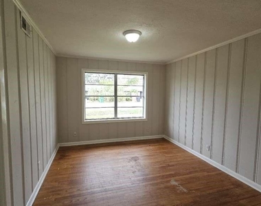 205 W Rittenhouse Street - Photo Thumbnail 2