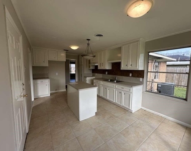 205 W Rittenhouse Street - Photo Thumbnail 14