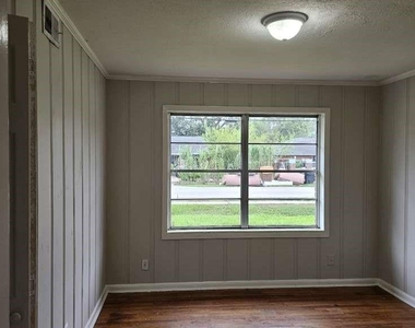 205 W Rittenhouse Street - Photo Thumbnail 3