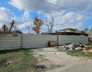 5915 Lavender Street - Photo Thumbnail 4