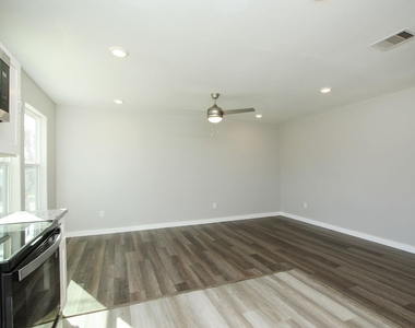 5709 Breland Street - Photo Thumbnail 12