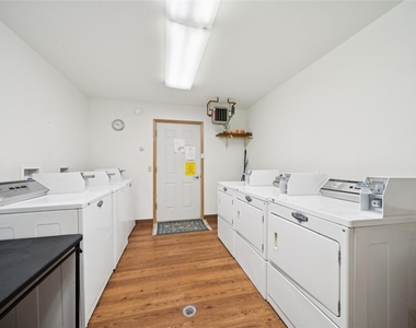 131 Shady Ln - Photo Thumbnail 22