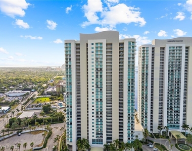 3000 Oasis Grand Boulevard - Photo Thumbnail 25