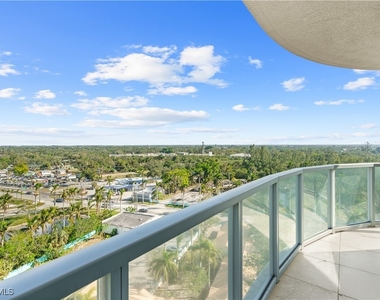 3000 Oasis Grand Boulevard - Photo Thumbnail 17