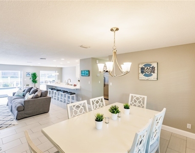 1424 Windsor Court - Photo Thumbnail 13