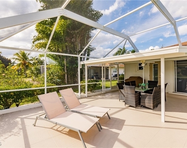 1424 Windsor Court - Photo Thumbnail 25
