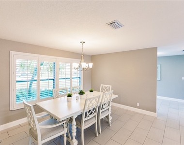 1424 Windsor Court - Photo Thumbnail 12