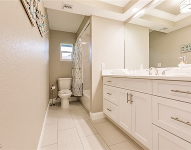 1424 Windsor Court - Photo Thumbnail 23