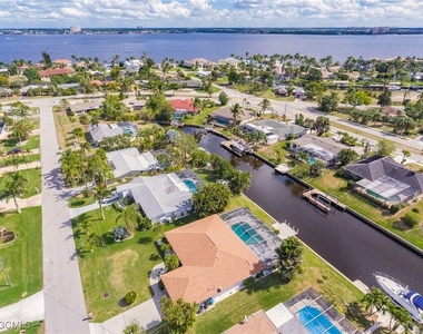 1424 Windsor Court - Photo Thumbnail 30