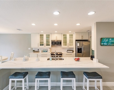 1424 Windsor Court - Photo Thumbnail 10