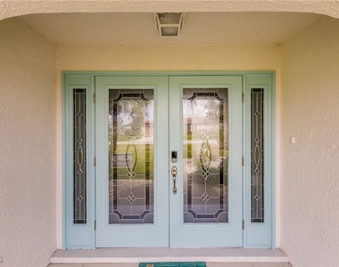 1424 Windsor Court - Photo Thumbnail 1