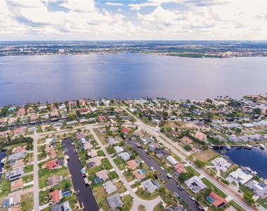 1424 Windsor Court - Photo Thumbnail 34