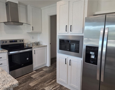 7 Birch Boulevard - Photo Thumbnail 5