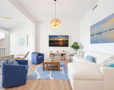2711 Citrus Lake Drive - Photo Thumbnail 6