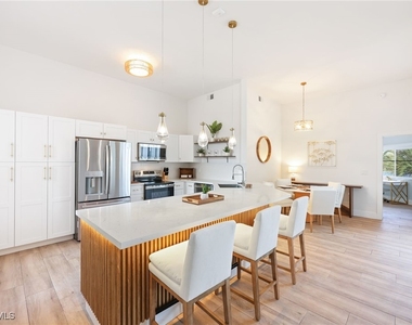 2711 Citrus Lake Drive - Photo Thumbnail 14