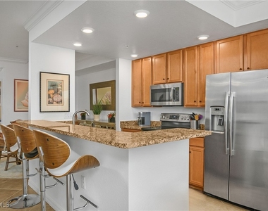 9533 Avellino Way - Photo Thumbnail 21
