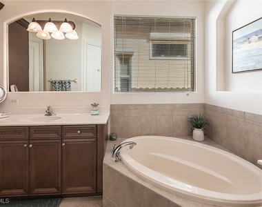 7863 Valencia Court - Photo Thumbnail 27