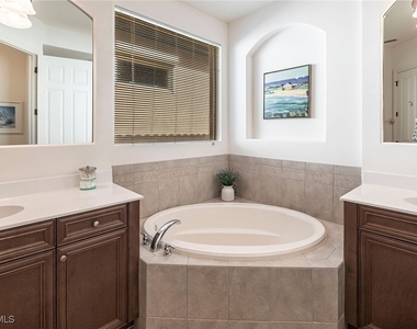 7863 Valencia Court - Photo Thumbnail 25