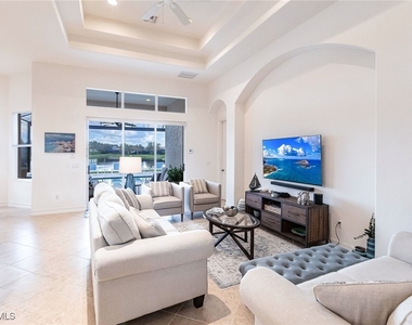 7863 Valencia Court - Photo Thumbnail 10