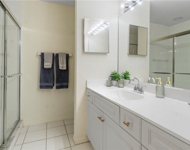 348 Carinosa Court - Photo Thumbnail 6