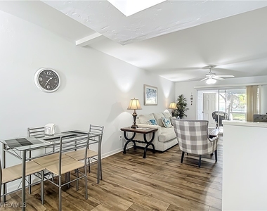 28221 Pine Haven Way - Photo Thumbnail 12