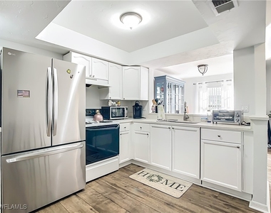 28221 Pine Haven Way - Photo Thumbnail 11