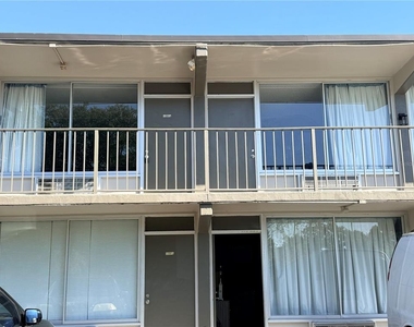 5020 W Irlo Bronson Memorial Highway - Photo Thumbnail 8