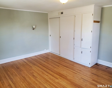 31 Bellevue Street - Photo Thumbnail 9