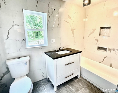 32 Lester Street - Photo Thumbnail 8