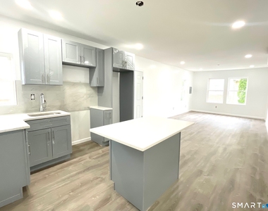 32 Lester Street - Photo Thumbnail 5