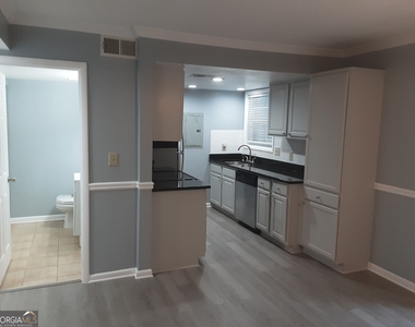 6900 Roswell Road - Photo Thumbnail 1