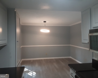 6900 Roswell Road - Photo Thumbnail 6