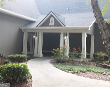 6900 Roswell Road - Photo Thumbnail 17