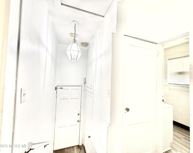 140 Wall Street - Photo Thumbnail 3