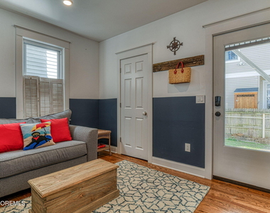 36 Heck Avenue - Photo Thumbnail 11