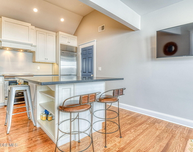36 Heck Avenue - Photo Thumbnail 23