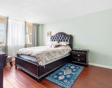 3180 S Ocean Drive - Photo Thumbnail 11