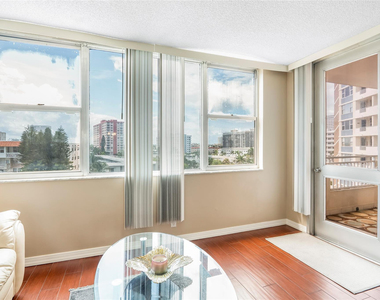 3180 S Ocean Drive - Photo Thumbnail 9