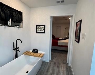 1202 Morrell Avenue - Photo Thumbnail 18