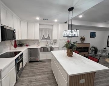 1202 Morrell Avenue - Photo Thumbnail 7