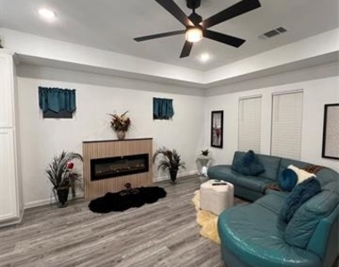 1202 Morrell Avenue - Photo Thumbnail 2
