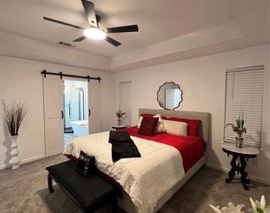 1202 Morrell Avenue - Photo Thumbnail 15