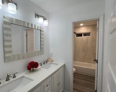 1202 Morrell Avenue - Photo Thumbnail 11