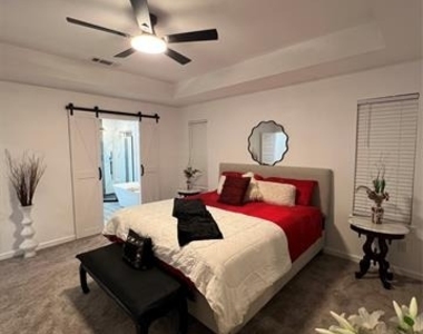 1202 Morrell Avenue - Photo Thumbnail 14