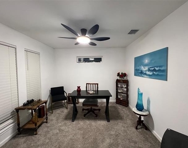 1202 Morrell Avenue - Photo Thumbnail 8