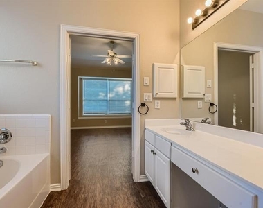 5301 Lily Drive - Photo Thumbnail 17