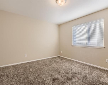 5301 Lily Drive - Photo Thumbnail 20